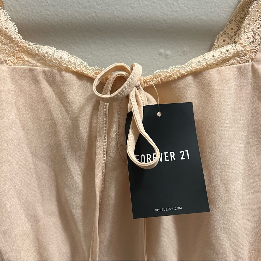 Floaty Ruffle Cream F21 Top - Picture 4 of 8